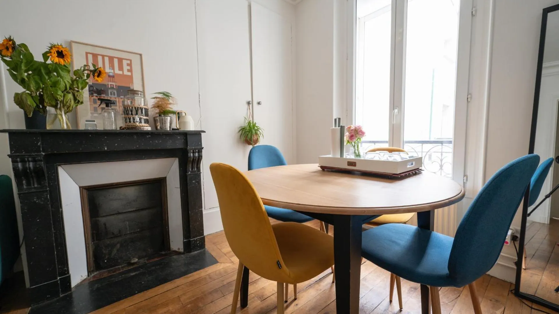 Cosy A Montmartre Apartment Paris