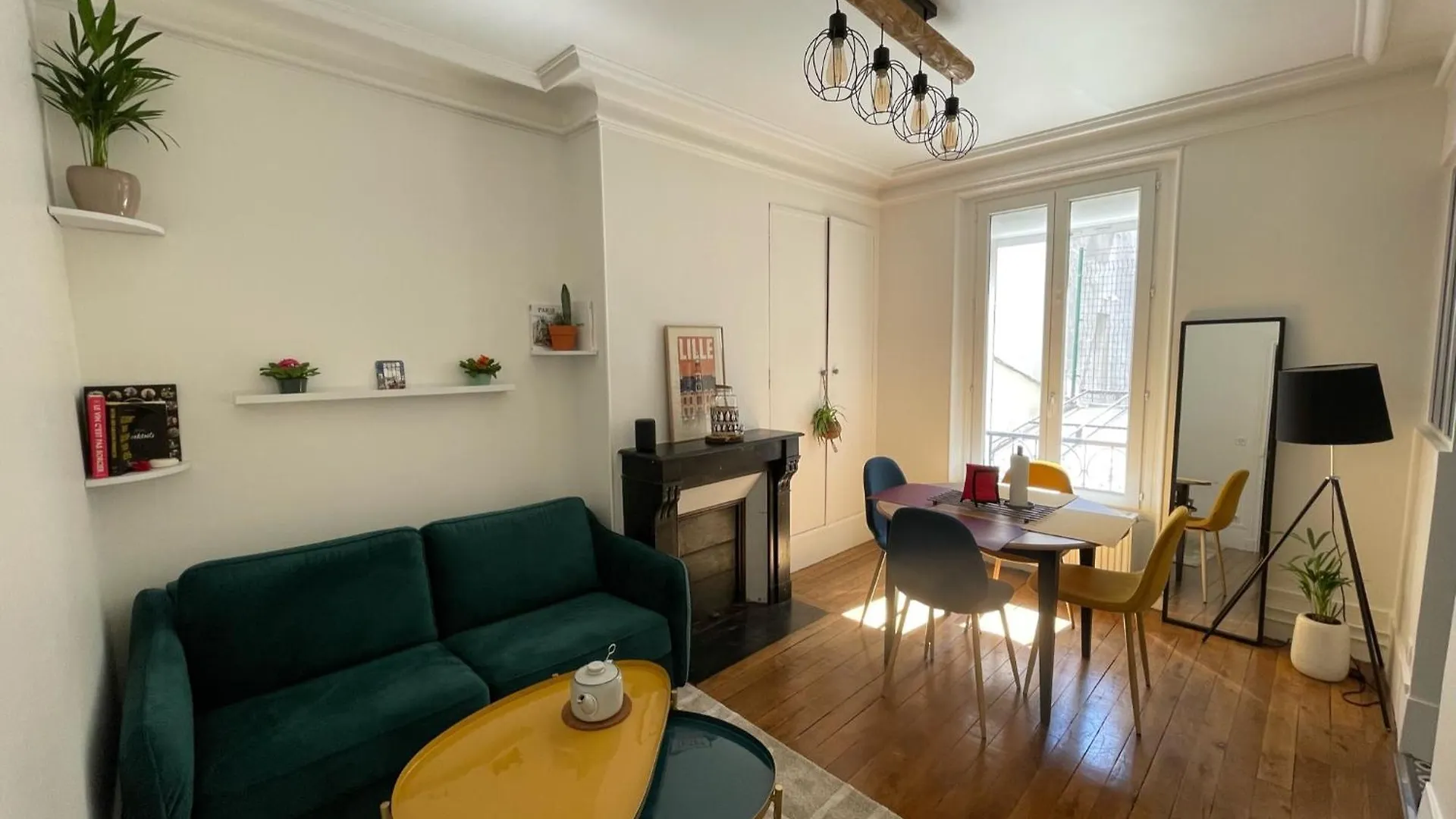 Cosy A Montmartre Apartment Paris